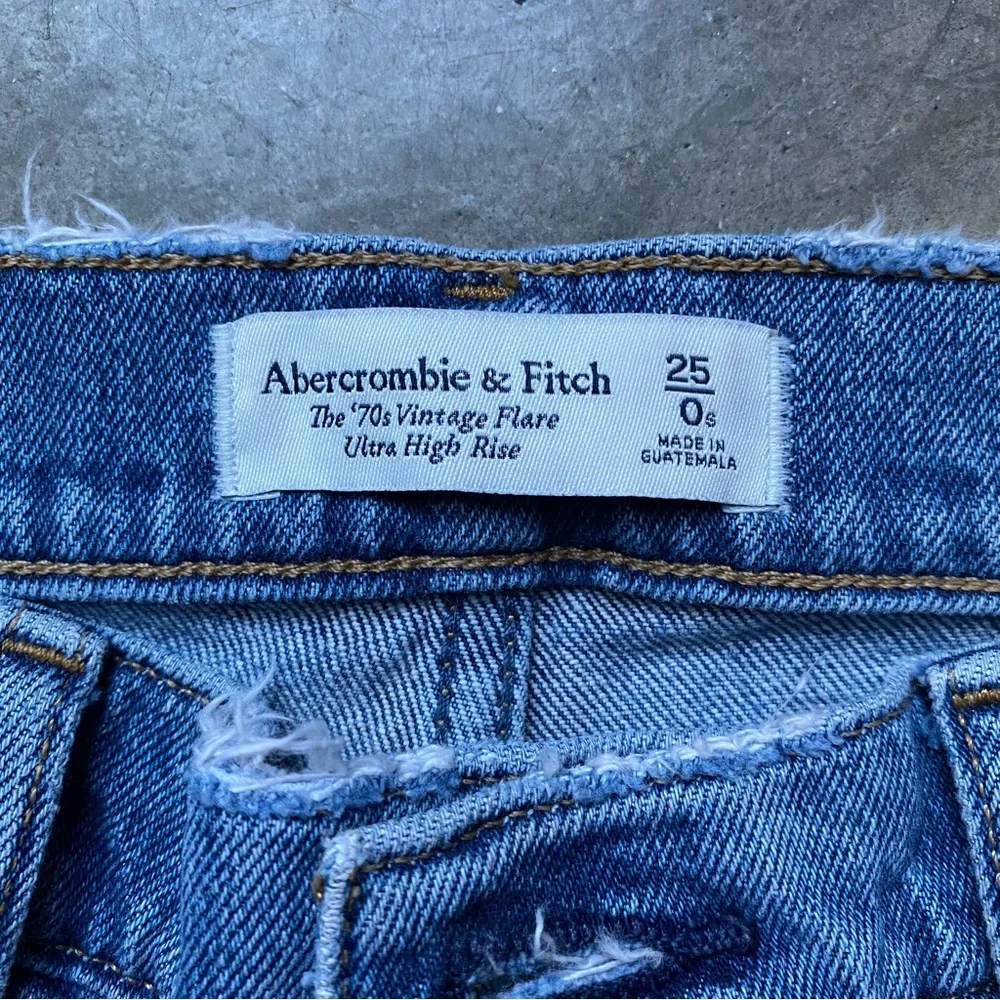 Abercrombie & Fitch The 70s Vintage Flare Utra High Rise - Picture 3 of 4